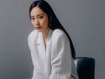 Pemotretan di Majalah, Aura Kecantikan Krystal Bikin Netter Heran dan Geleng-Geleng Kepala