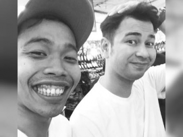 Kelewat Baik, Raffi Ahmad Ikhlaskan Cincin Berlian Untuk Kado Pernikahan Dede Sunandar
