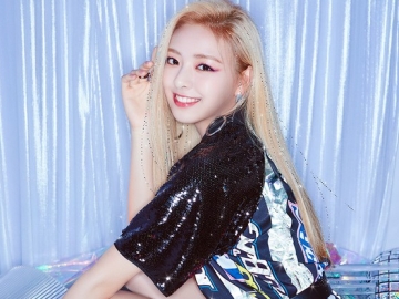 Yuna ITZY Tampil Kasual Bawa Tas Mahal dan Pamer Perut Rata, Netter: Dia Terlahir Sebagai Selebriti