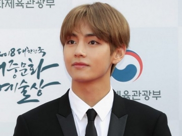 Suka Tampil Kasual Hingga Disebut Old Fashion, Sederet Gaya V BTS Ini Malah Bikin Fans Terpukau