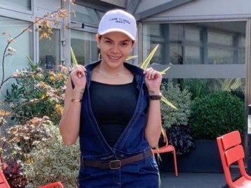 Nikita Mirzani Goyang Sambil Asyik Tepuk-Tepuk Alat Vital, Decak Kagum Malah Berhamburan