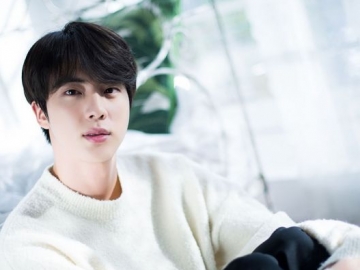 Punya Wajah Mungil dan Bahu Lebar, Proporsi Tubuh Jin BTS Banjir Pujian