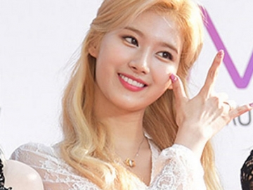 Mendadak Viral, Wajah Cantik Nan Awet Muda Ibu Sana Twice Tuai Perhatian Netter