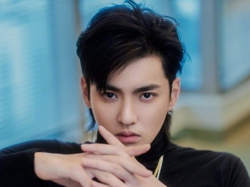 Kris Eks EXO Bikin Heboh Dikabarkan Pacari Mahasiswi Cantik, Ini Foto-Fotonya