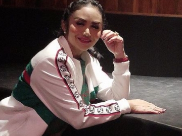 Penampilan Krisdayanti Di Los Angeles Tarik Perhatian Netter, Kenapa?