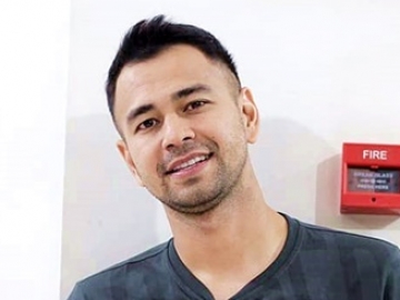 Heboh, Raffi Ahmad Tanpa Segan Tatap Tajam Mata Mantan Kekasih