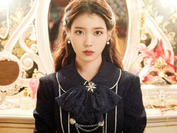 IU Unggah Foto Serunya Liburan Bareng Cast 'Hotel Del Luna', Fans Ikutan Antusias