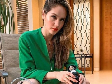    Pamit 'Malam Mingguan', Penampilan Cinta Laura Tarik Perhatian Netter