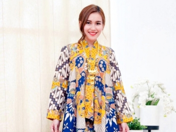 Kerap Dinyinyir, Ayu Ting Ting Kini Ramai Pujian Usai Pamer Foto Lawas Bareng Bule