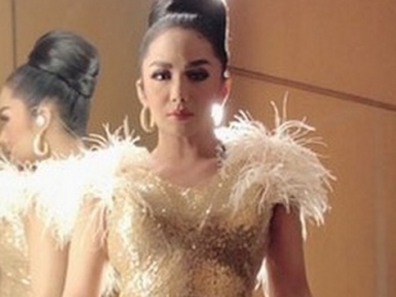  Pamer Mesra Bareng Anak Raul Lemos, Haters Sindir Krisdayanti