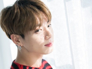 Usai Terseret Skandal Kencan, Jungkook BTS Malah Pamer Tato Baru Berinisial Nama Ini
