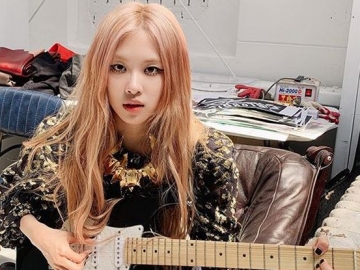 Tampil Sangar Bak Rockstar, Cantiknya Rose di Majalah Bikin Fans Klepek-Klepek