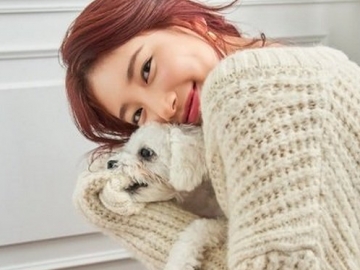 Pakai Lipstik Merah Hingga Dandan Natural, Cantiknya Suzy Bikin Fans Kesensem