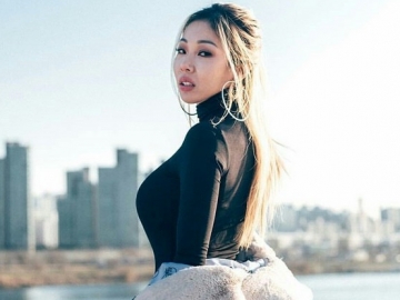 Dihujat Usai Pamer Celana Dalam di Bandara, Lucunya Jessica H.o. Ngaku Itu Legging Pendek