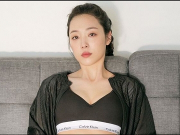 Biasa Dihujat, Dandanan Sulli di Foto Ini Tuai Beragam Komentar Pujian dari Netter