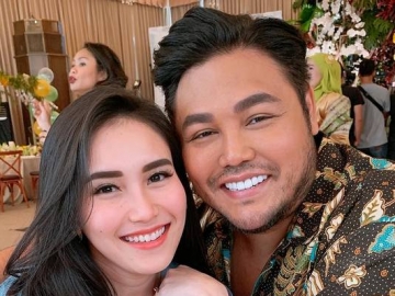 Diberitakan Pernah Tidur Bareng Ayu Ting Ting, Ivan Gunawan Beri Reaksi Ini