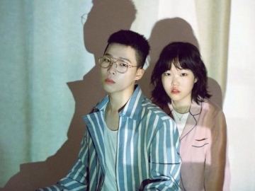 AKMU Yakinkan Fans Baik-Baik Saja di YG, Netter: Mungkin Mereka Nunggu Kontrak Habis
