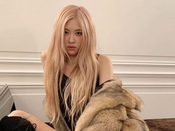 Hadiri Acara Fashion di Paris, Rose Bikin Heboh Unggah Foto Hangout Bareng Halsey di Menara Eiffel