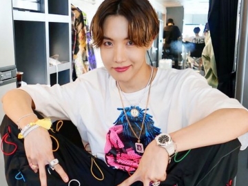Jadi Vlogger, J-Hope BTS Bagikan Keseruan Proses Syuting MV 'Chicken Noodle Soup'