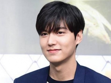 Tampil Santai Pakai Sweter dan Kacamata, Lee Min Ho Bikin Fans Leleh Saat Bertolak ke Bali
