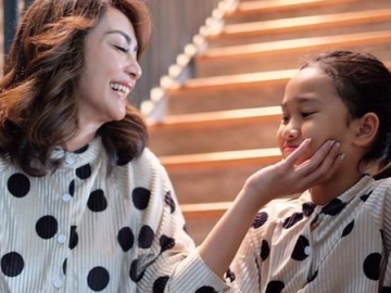   Masayu Anastasia Tularkan Kebiasaan Merawat Tubuh Ke Putrinya Yang Berusia 10 Tahun