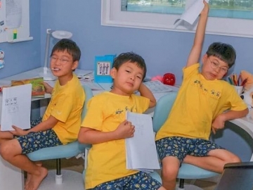 Pamer Karya Tulis Triplet di Hari Hangul, Song Il Gook Malah Dibikin Ngakak dengan Tulisan Manse