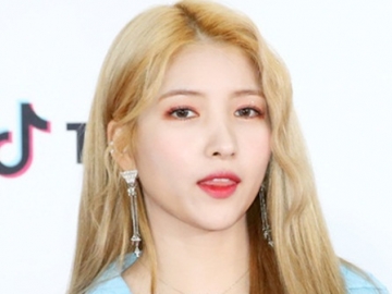 Pamer Vlog Saat Kunjungi Indonesia, Kocaknya Sowon G-Friend Kaget Lihat Minuman Ini