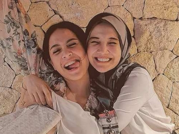 'Intim' dengan Nagita Slavina Usai Sindir Raffi Ahmad, Zaskia Sungkar Dituding Cari Pembelaan