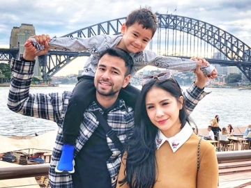 Rafathar Beri Doa, Raffi Ahmad dan Nagita Slavina Tak Kuasa Tahan Tangis