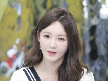 Baca Komentar Jahat Saat Siaran Youtube, Ekspresi Kang Min Kyung Davichi Jadi Sorotan