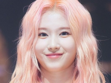 Sangat Lancar Bicara Bahasa Korea, Sana Twice Bikin Netizen Kagum