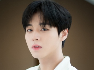 Park Ji Hoon Luncurkan Official Lightstick Cantik, Begini Penampakannya