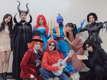 Joget-Joget Hingga Nyanyi di Jalanan Usai Fan Meeting, Twice Bikin Fans Ikutan Heboh