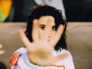 Suka Tidak Enakan ke Orang Lain? 7 Kerugian Ini Akibatnya