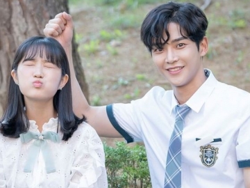 Persaingan Ketat Rating Drama 'Extraordinary You' dan 'When The Camellia Bloom' 