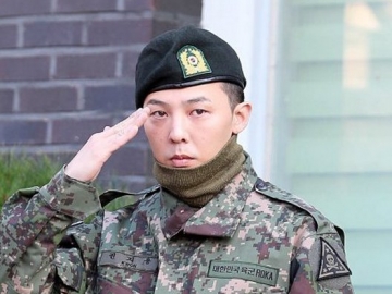 Terharu Disambut Ribuan Penggemar Saat Keluar Wamil, Sikap Hormat G-Dragon Jadi Sorotan