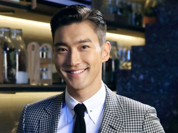 Dibilang Seperti Pria Tua Karena Hobi Baca Koran, Lucunya Siwon Beri Respon Seperti Ini