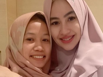  Kenalkan Wajah Bidan Setianya, Kartika Putri Malah Mewek