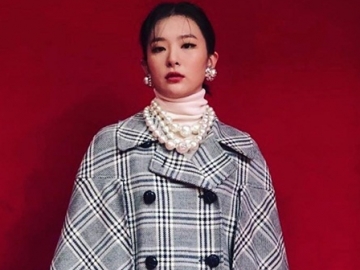 Seulgi Red Velvet Unggah Foto Saat Teguk Minuman, Netter: Bayanganku Itu Es Dawet