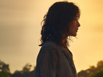 Comeback Layar Lebar Setelah 14 Tahun, Lee Young Ae Akui Sulit Berperan di 'Bring Me Home'