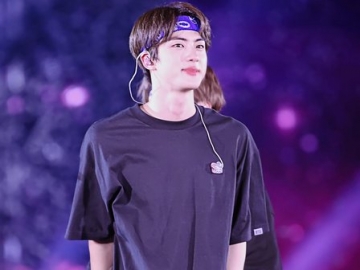 Tak Hanya Dengan Suga, Kini Jin BTS Ajak Artis Ini Untuk Pergi Memancing