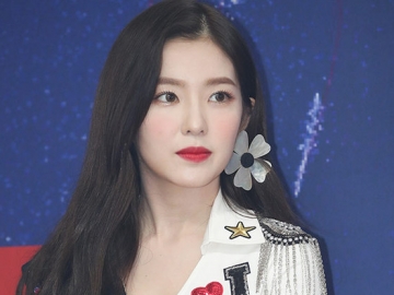 Pamer Paha Mulus Pakai Dress Super Pendek, Kinclongnya Kulit Irene Bikin Netter Langsung Silau