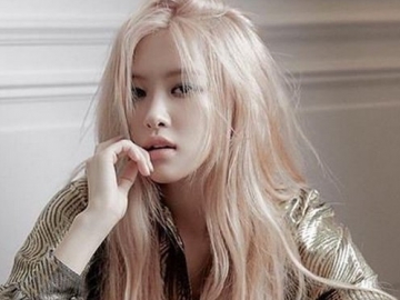 Curi Perhatian dengan Kaki Jenjangnya, Gaya Rambut Panjang Rose Malah Disebut Membosankan