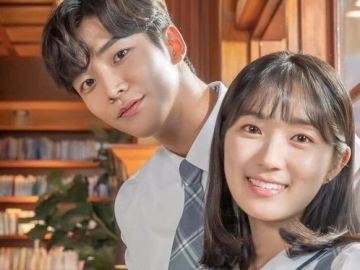 Rowoon SF9 Rela Jadi Dokter Demi Ubah Takdir Kim Hye Yoon di 'Extraordinary You'