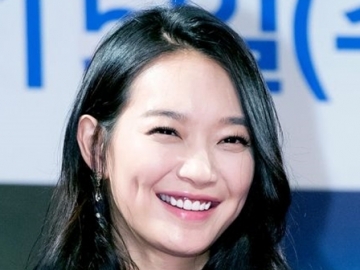 Bak Dewi Kecantikan, Gaya Acak-Acakan Shin Min A Berbalut Busana Ungu Sukses Sihir Netter