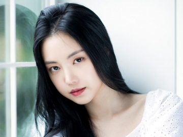 Hadiri Acara Fashion, Na Eun A Pink Lagi-Lagi Disinggung Soal Operasi Plastik