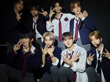 Stray Kids Pamer Keceriaan Hingga Visual di Balik Layar MV 'Astronaut'