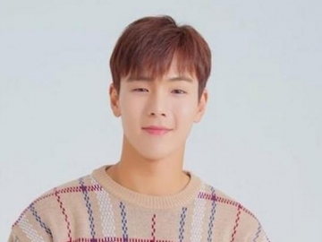 Shownu Monsta X Tampil Perdana di Karpet Merah Acara V Live Awards Usai Dituding Jadi Pelakor