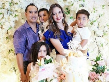 Tangis Nia Ramadhani Langsung 'Ambyar' Usai Putra Kedua Lontarkan Ungkapan Ini, Menyakitkan?