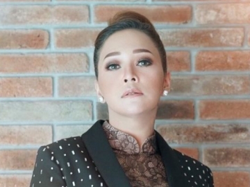 Miliki Tiga Putra, Penampilan Maia Estianty Justru Disebut Bak ABG Lagi ke 'Prom Night'